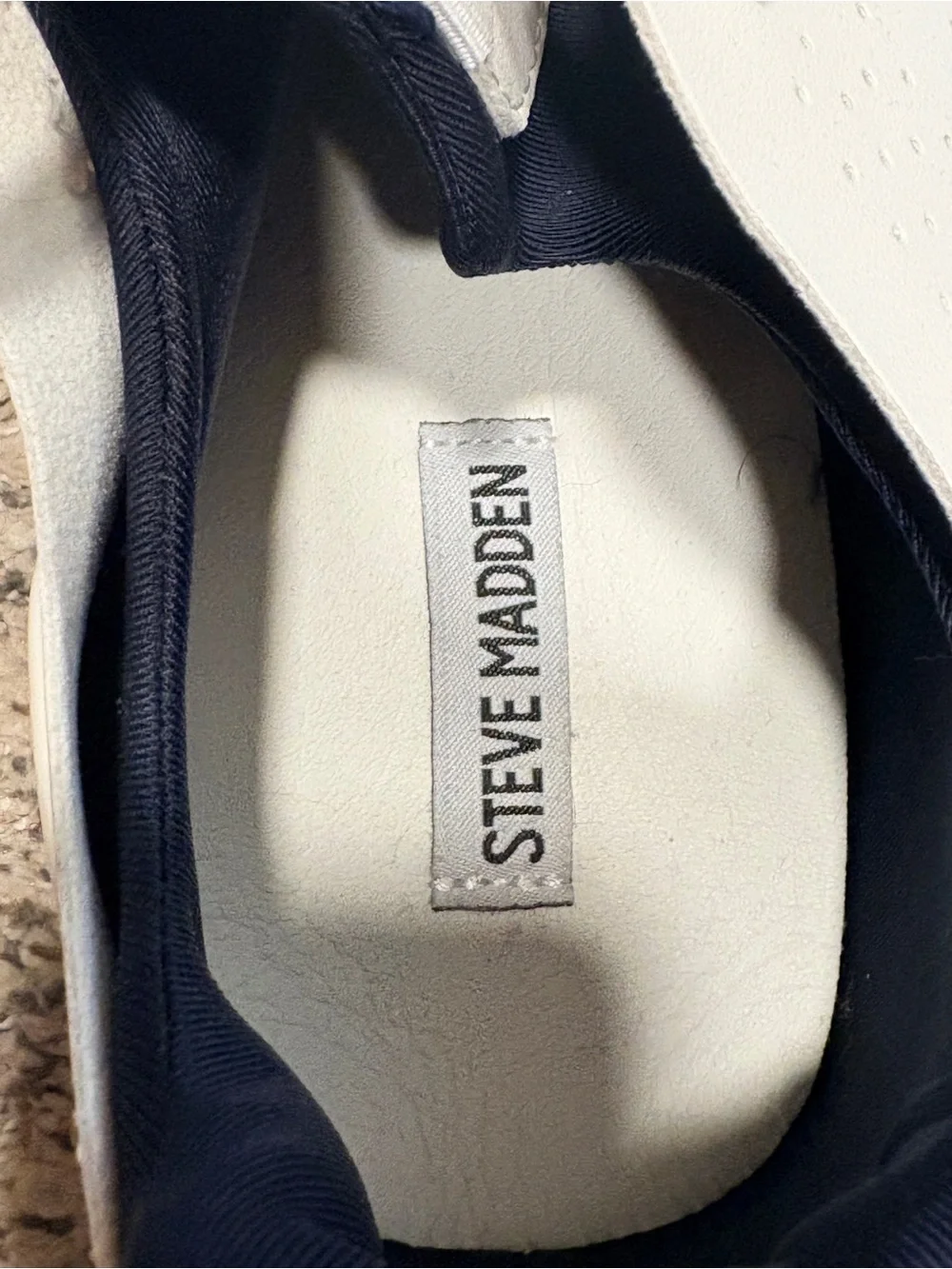 Steve Madden White Sneakers with Navy Heel Accent, Men's Sz 11, never worn